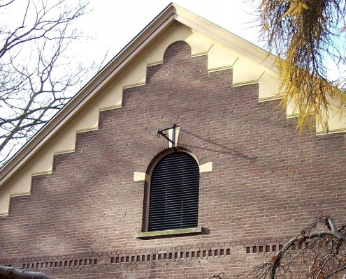 Ventilatierooster / Buitenluchtrooster in gevel. Ronde bovenkant